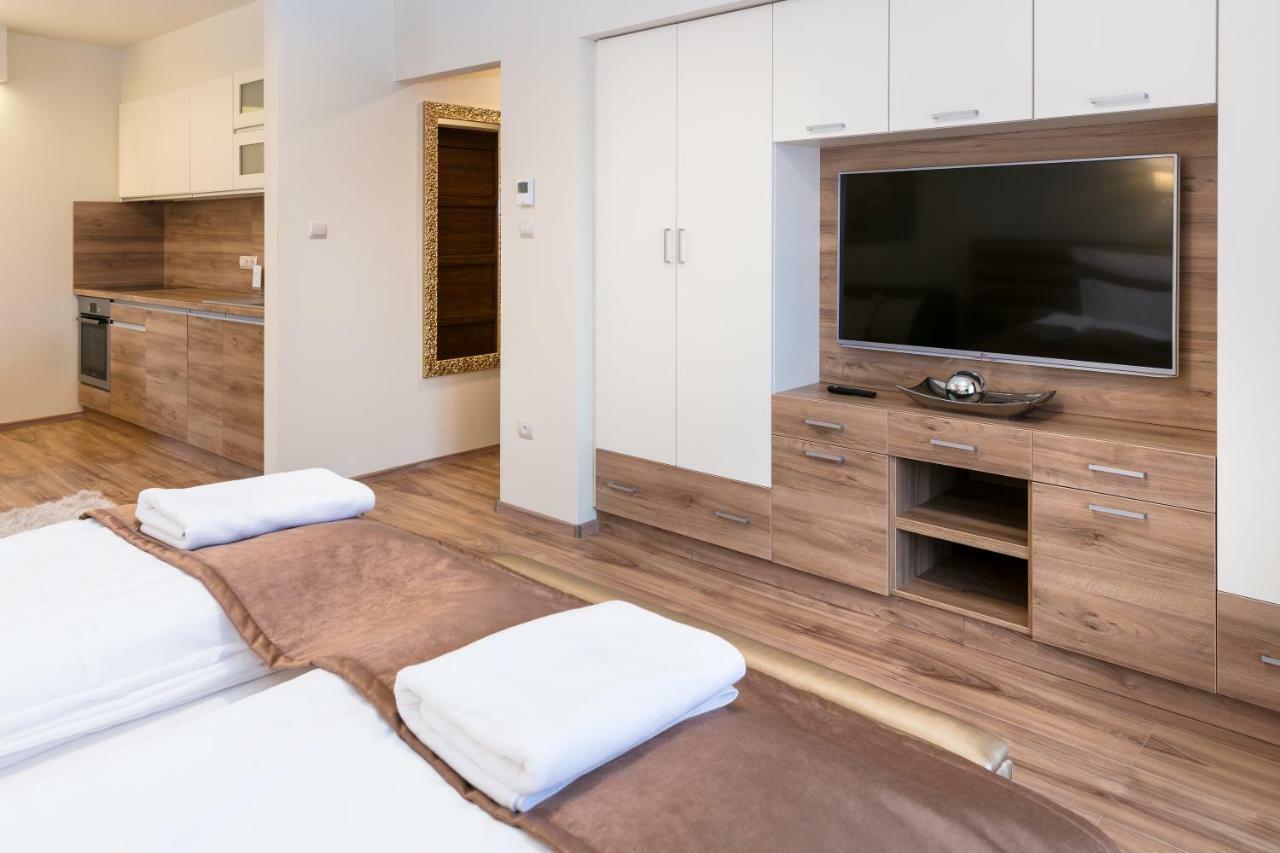 Foter Rezidencia 2 Aparthotel Gyor Bagian luar foto