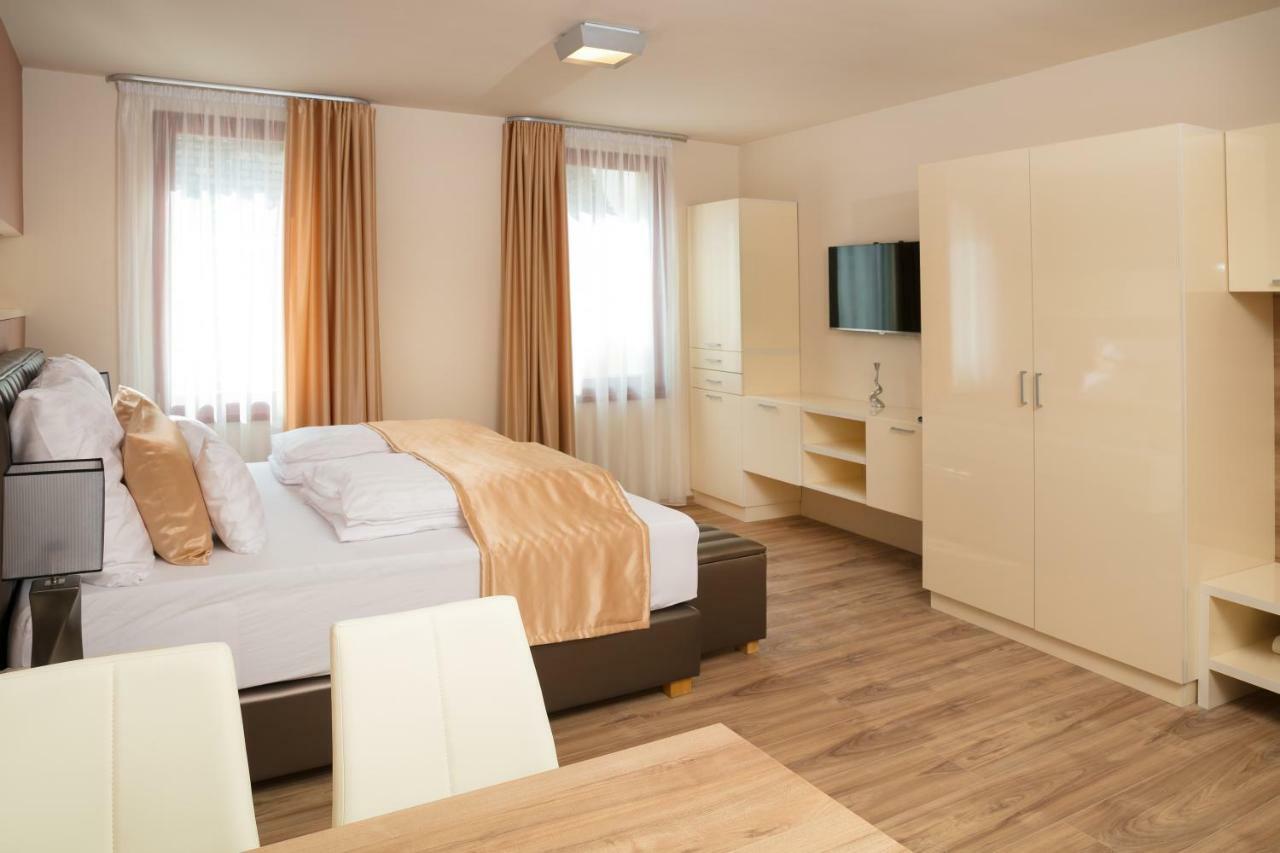 Foter Rezidencia 2 Aparthotel Gyor Bagian luar foto