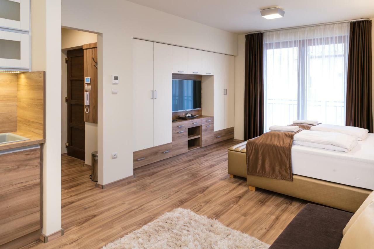 Foter Rezidencia 2 Aparthotel Gyor Bagian luar foto