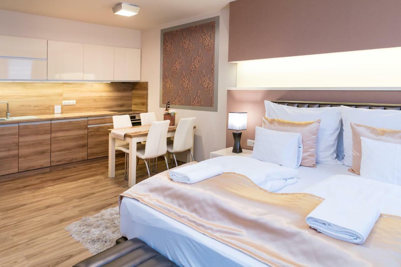 Foter Rezidencia 2 Aparthotel Gyor Bagian luar foto